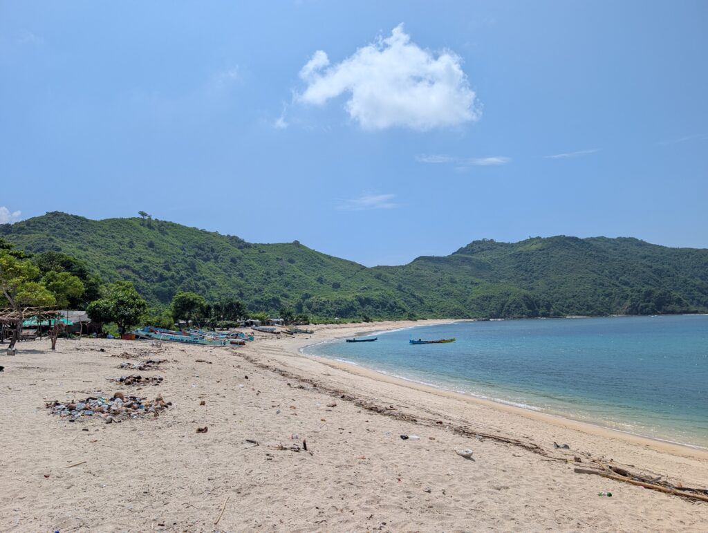 visiter kuta lombok indonesie guide mawun beach plage