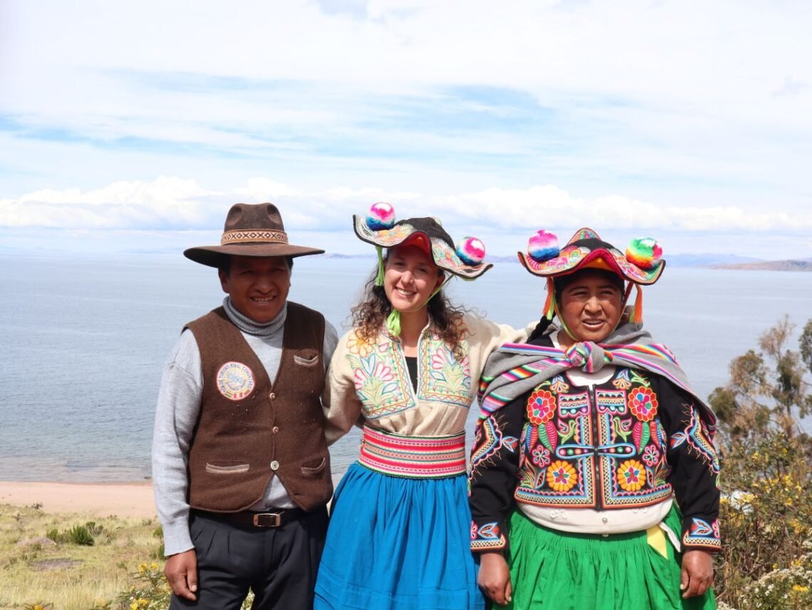 immersion chez l'habitant famille llachon lac titicaca pérou
