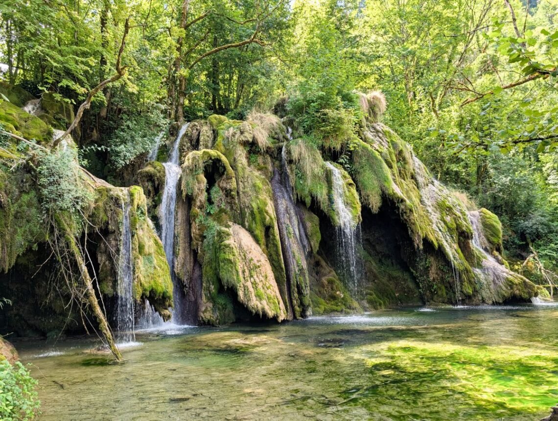 cascade des tufs jura plus beaux lac cascades