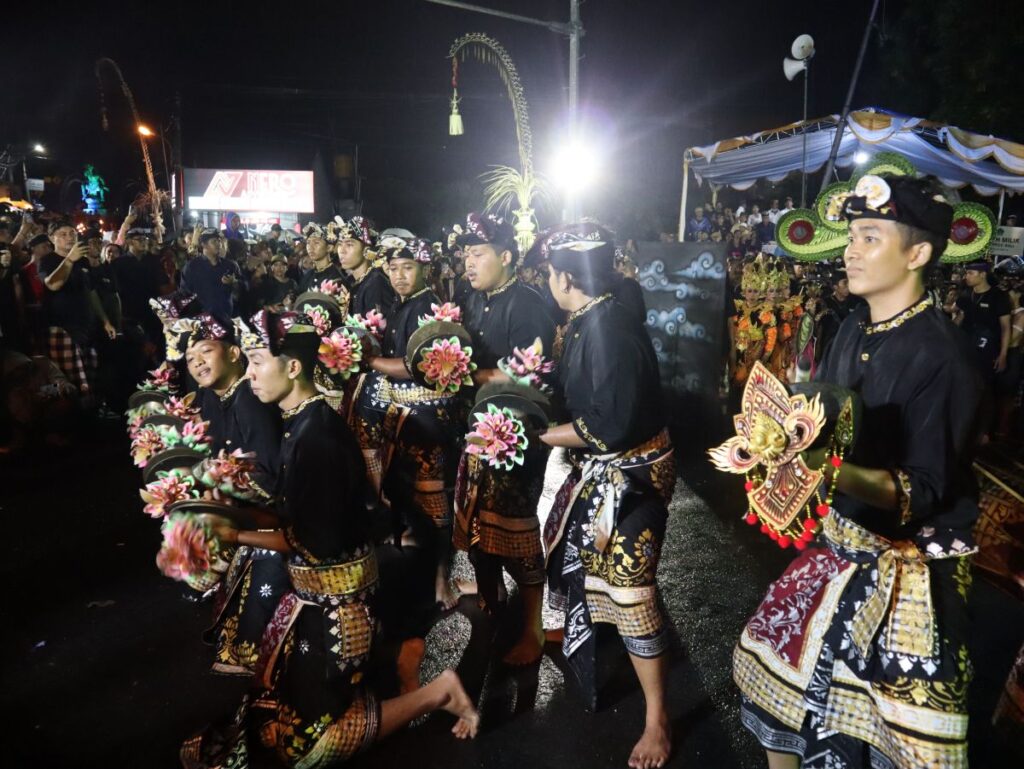 nyepi bali ogoh ogoh jour du silence