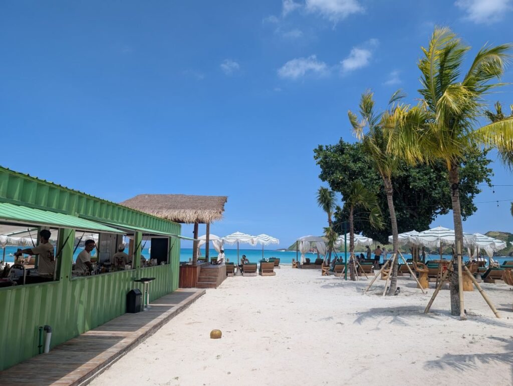 kleo beach club a la plage de tanjung aan a kuta lombok, vraiment génial 