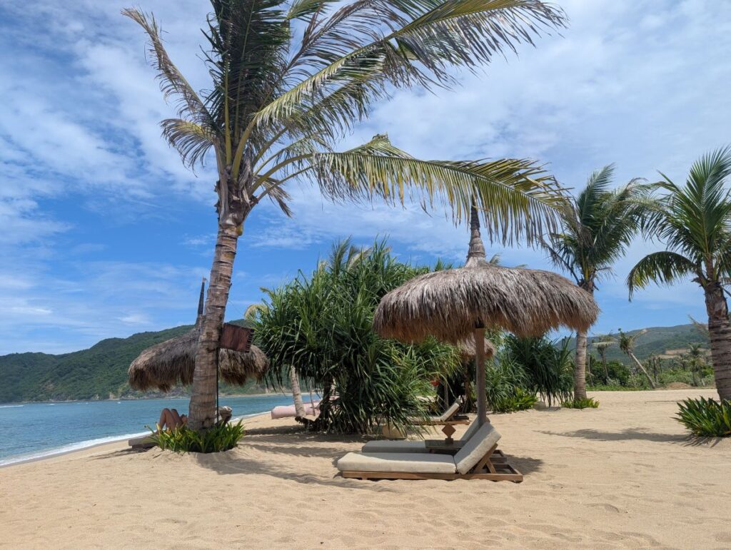 biras beach bar a tempah beach pantai lancing a kuta lombok
