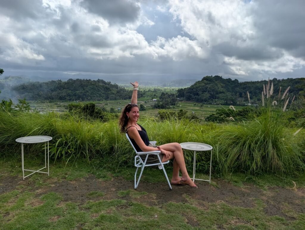 bukit cinta que faire amed vue mont agung lilifoodiestravel moi aurelie devant vue