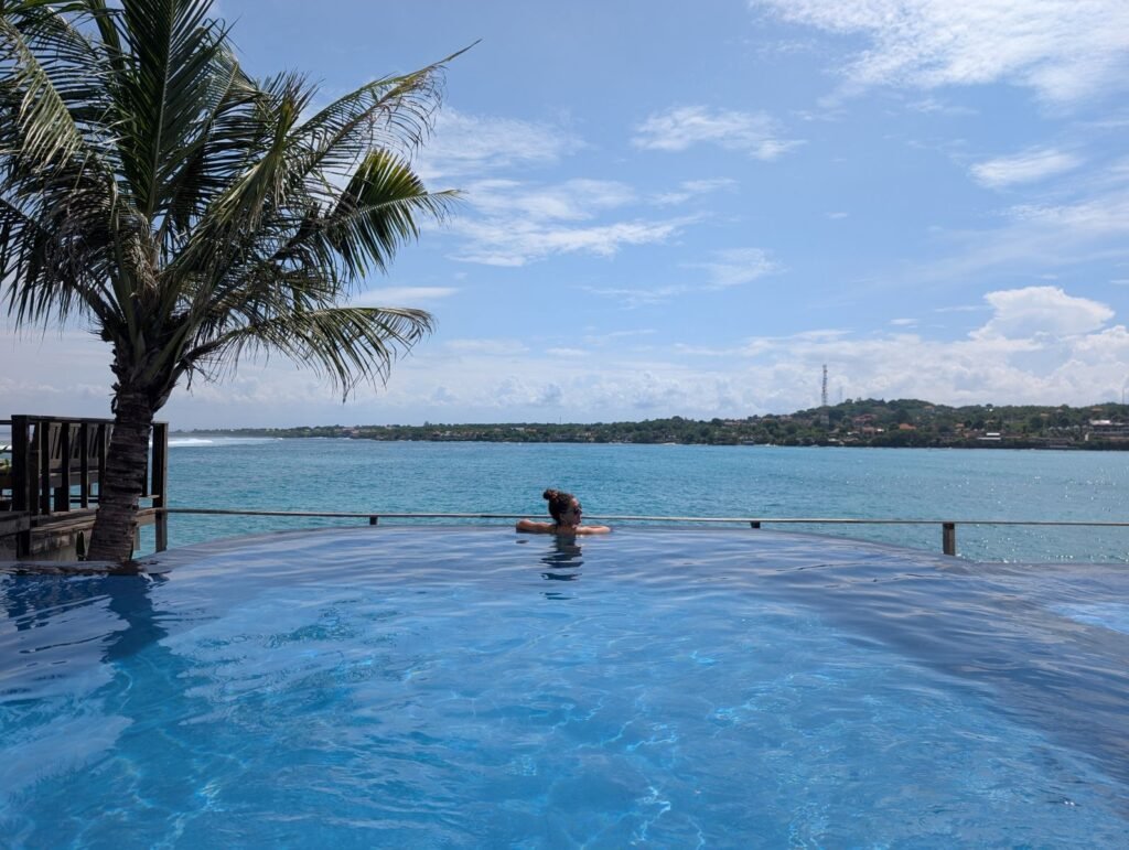 logement hotel nusa ceningan