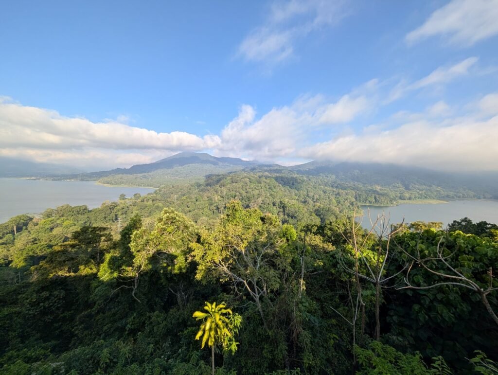 twin lake view bedugul by lilifodiestravel guide munduk que faire bali